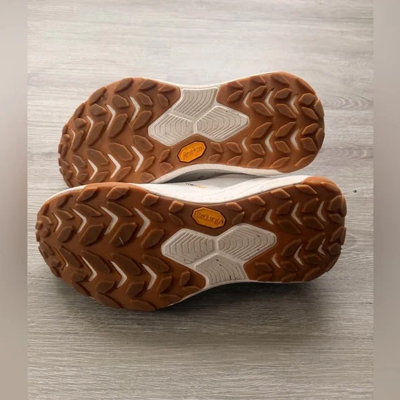 Hoka Transport Women’s — Size 7 - Picture 7 of 9